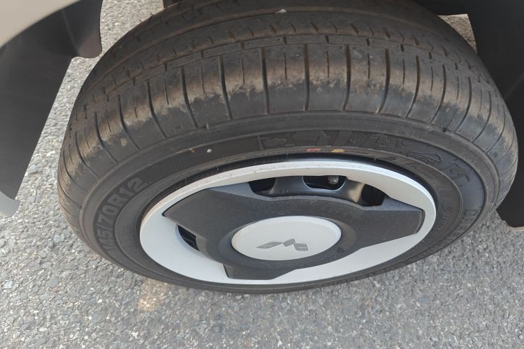 五菱汽车 宏光MINIEV 2024款 第三代 215km 青春版车身外观6008