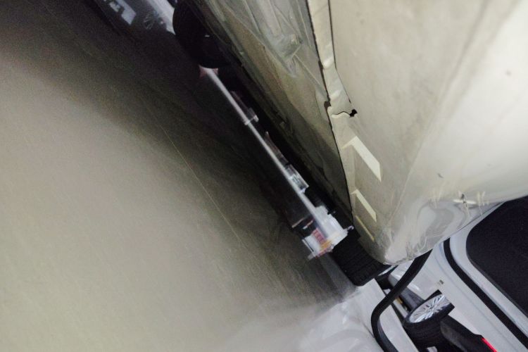 福特 福克斯 2012款 两厢 2.0L 自动豪华运动型局部细节9001