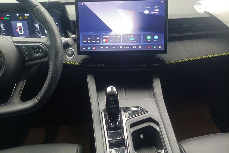 领克03 2023款 1.5TD DCT劲Plus中控内饰16