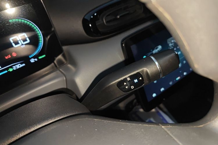 零跑汽车 零跑T03 2021款 400轻享版 三元锂中控内饰18