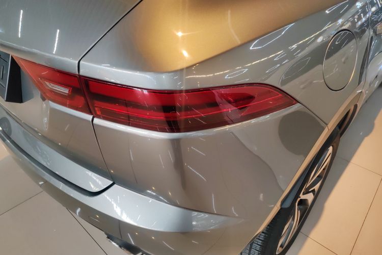 捷豹E-PACE 2024款 进取运动版 R-DYNAMIC S车身外观6006