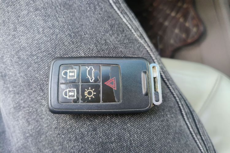 沃尔沃S80L 2009款 2.5T 智尊版中控内饰11