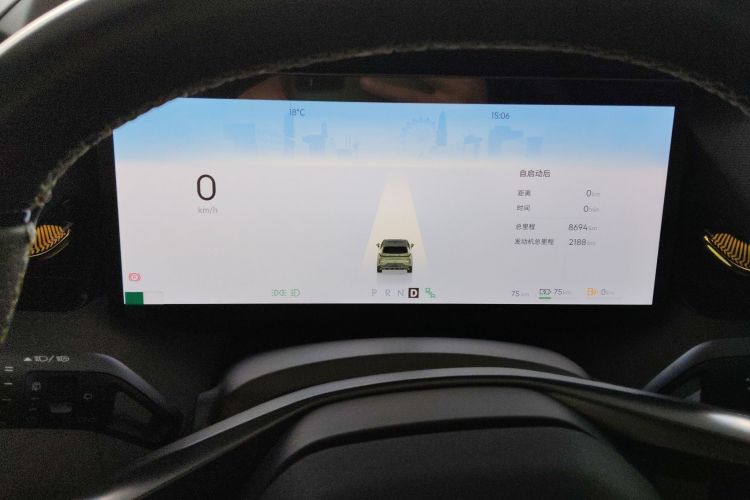 领克08 EM-P 2025款 220km 四驱性能Halo中控内饰14