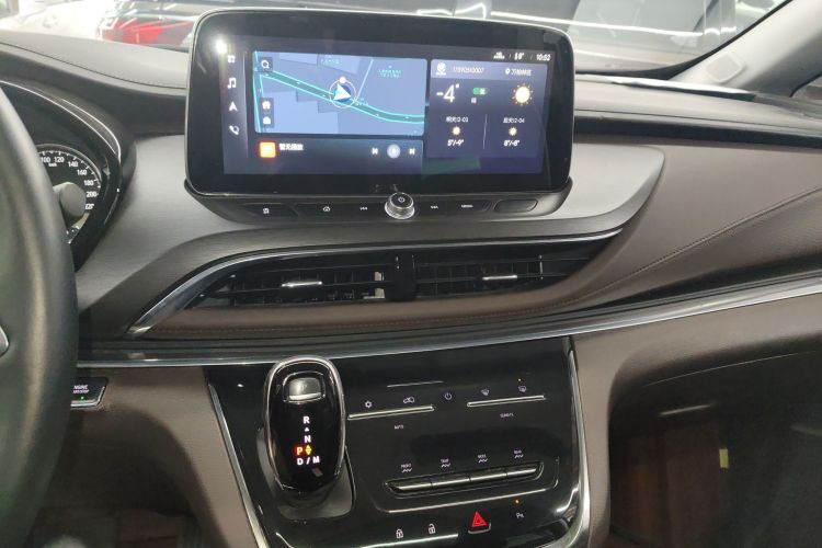 别克GL8 2022款 陆上公务舱 652T 豪华型中控内饰16