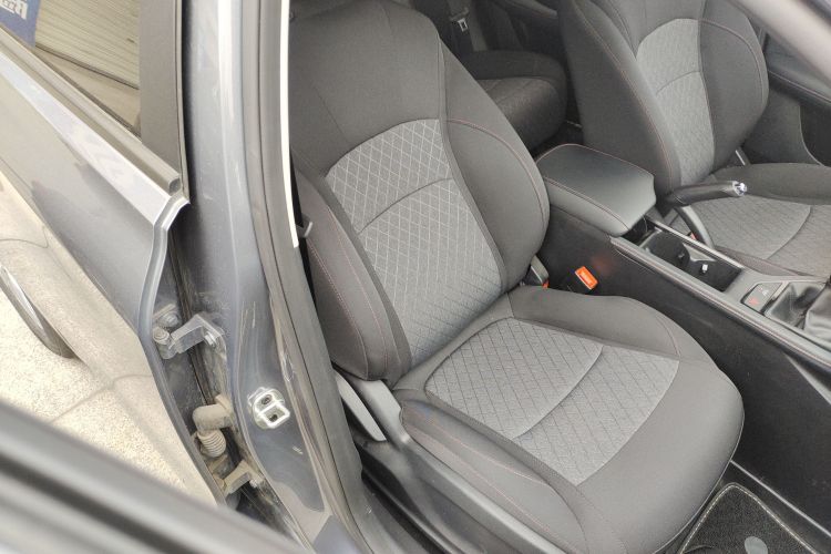 荣威i5 2023款 1.5L 手动舒享版局部细节41