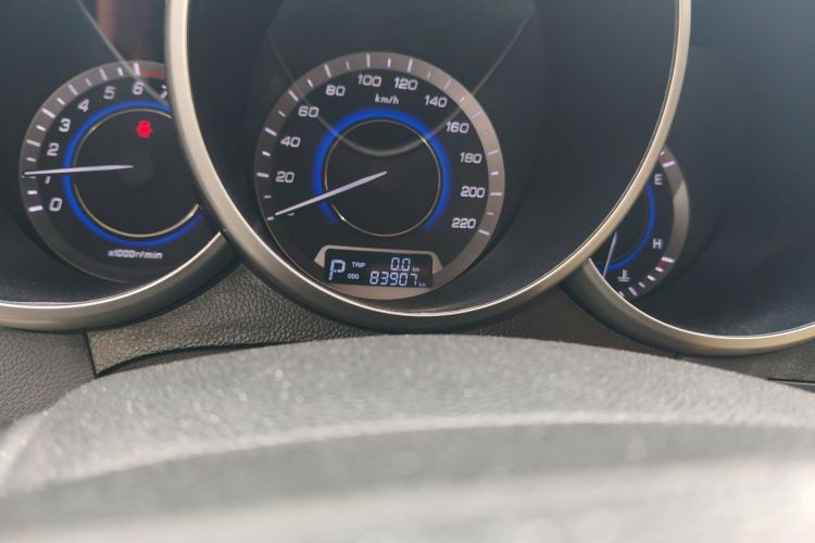 长安 逸动 2015款 1.6L 自动豪华型中控内饰15