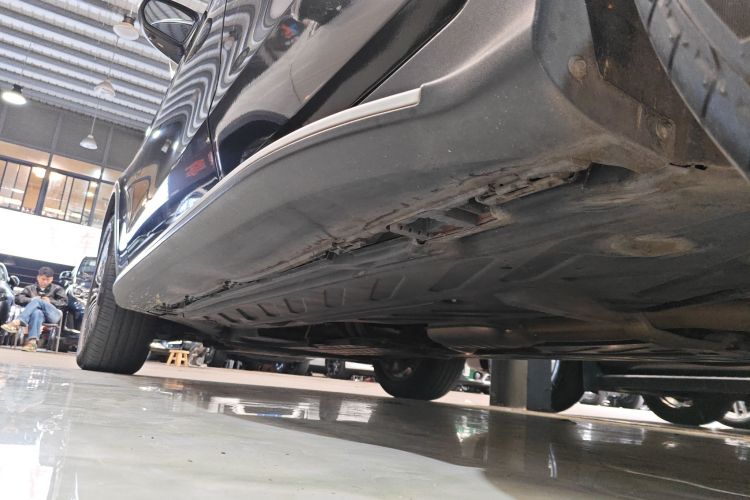 奔驰GLC 2019款 GLC 260 L 4MATIC 动感型局部细节9002