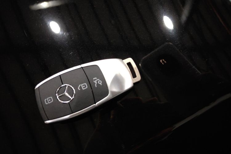 奔驰GLE 2020款 GLE 350 4MATIC 动感型中控内饰7001