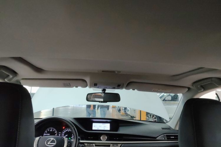 雷克萨斯ES 2013款 250 精英版中控内饰22