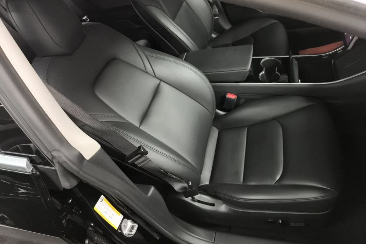 特斯拉 Model 3 2020款 标准续航后驱升级版局部细节41