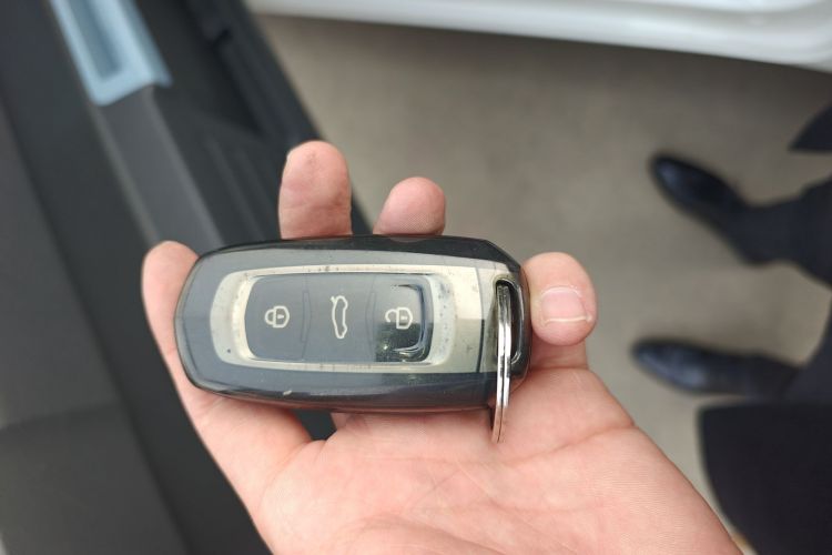 吉利银河 2024款 熊猫mini 200km 耐力熊中控内饰11