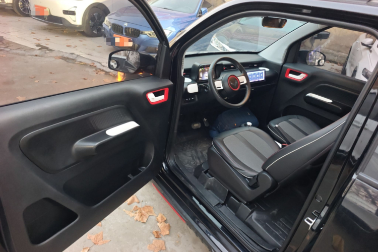 五菱汽车 宏光MINIEV 2022款 GAMEBOY 200km 玩咖款 磷酸铁锂中控内饰20