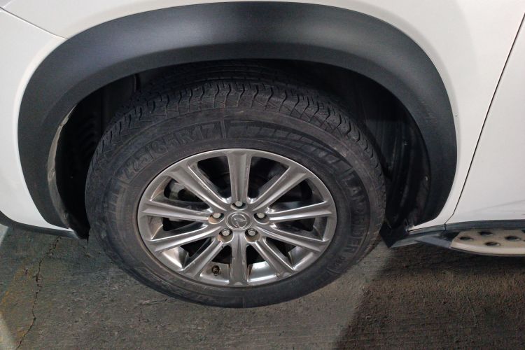 雷克萨斯NX 2015款 200 前驱 锋行版车身外观6007