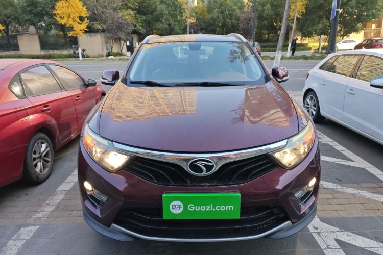 东南DX7 2015款 1.5T 手动豪华型车身外观2