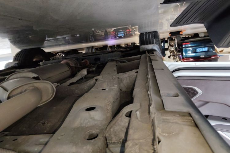 吉利汽车 嘉际 2021款 1.8TD DCT豪华型局部细节9002