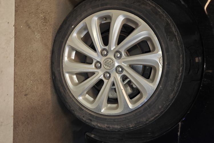 别克 君越 2014款 2.0T SIDI 精英技术型车身外观10