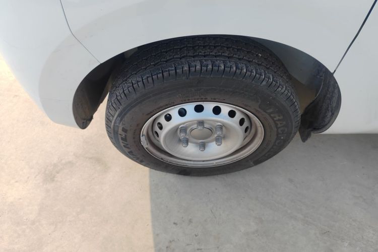 上汽大通MAXUS 大拿V1 2024款 V1 长轴高顶 多功能版（62kWh）车身外观6007