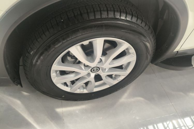 日产 奇骏 2023款 经典 2.0L 两驱智联臻享版车身外观6007