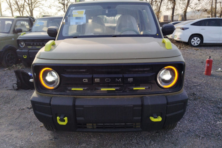 吉利银河 2025款 210km 熊猫骑士车身外观2