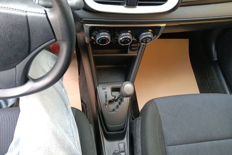 丰田 YARiS L 致享 2017款 1.5E CVT魅动版局部细节18