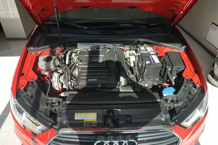 奥迪A3 2017款 Sportback 35 TFSI 时尚型机舱底盘24