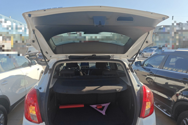 别克 昂科拉 2015款 1.4T 自动两驱都市精英型机舱底盘23