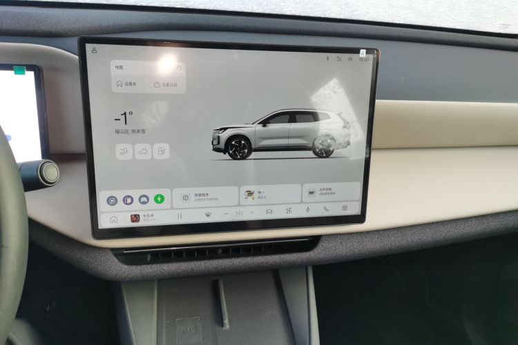 沃尔沃XC70插电式混动 2026款 四驱超长续航Core中控内饰16