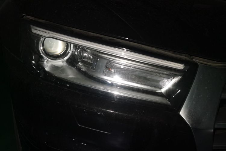 奥迪Q5L 2018款 40 TFSI 荣享进取型 国VI车身外观6006