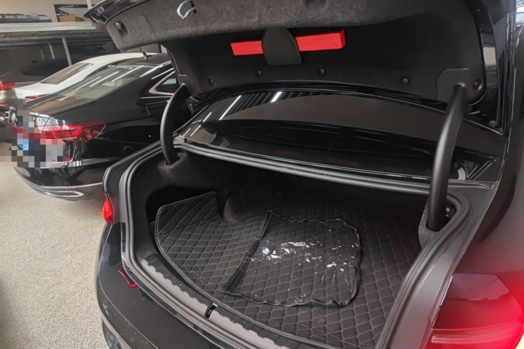 宝马i3 2024款 eDrive 40 L 曜夜套装局部细节23