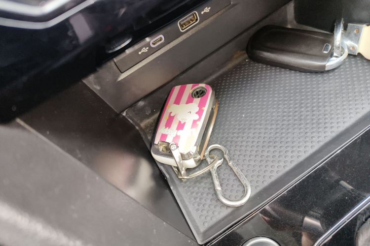 大众 途观X 2022款 330TSI 两驱越享版中控内饰7001