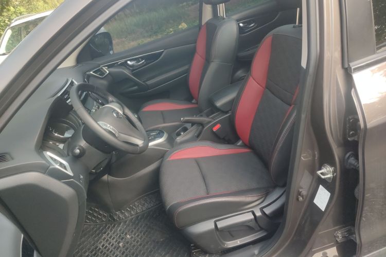 日产 逍客 2017款 2.0L CVT豪华版 国V中控内饰19