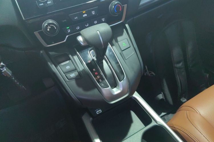 本田CR-V 2021款 240TURBO CVT两驱舒适版中控内饰18
