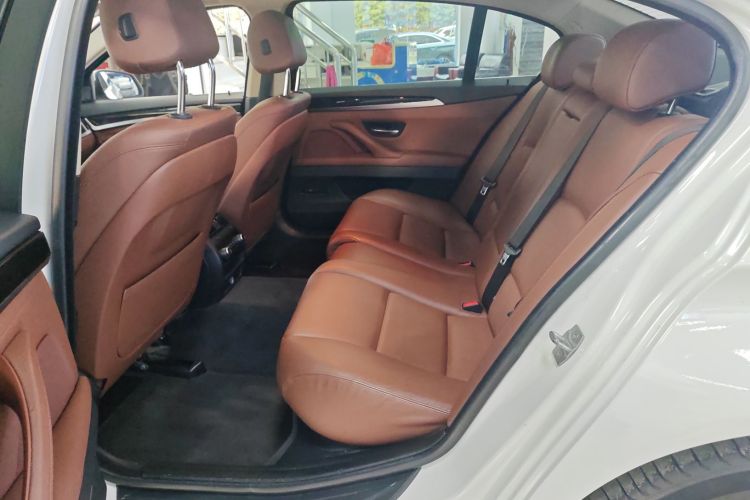 宝马5系 2014款 528Li 领先型中控内饰21