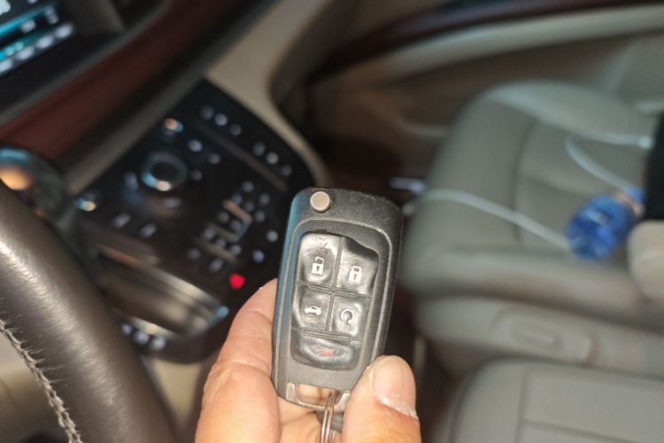 别克GL8 2017款 25S 尊贵型 国V中控内饰11