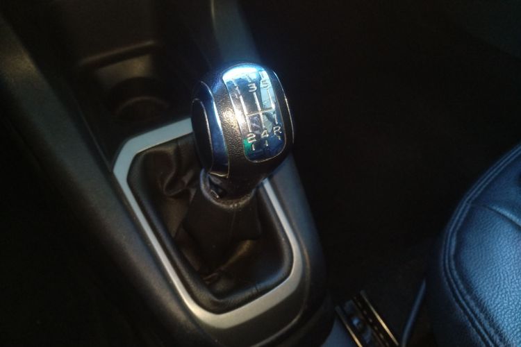 雪铁龙 爱丽舍 2016款 1.6L 手动时尚型局部细节18