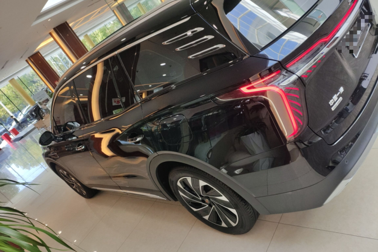 红旗HS7 PHEV 2024款 2.0T PHEV 四驱旗畅版 6座车身外观4