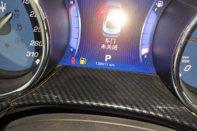 玛莎拉蒂 总裁 2013款 3.0T 标准型中控内饰15