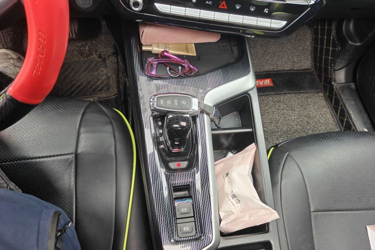 哈弗赤兔 2021款 激擎版 1.5T 黄金兔中控内饰18