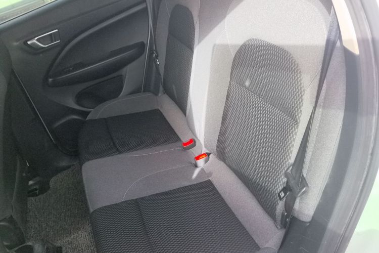 零跑汽车 零跑T03 2020款 400标准版中控内饰7004