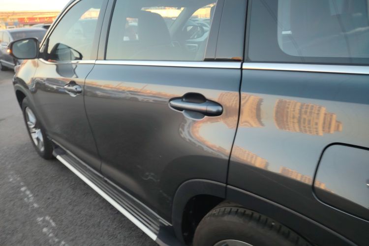 丰田 汉兰达 2018款  2.0T 两驱豪华版 7座 国VI车身外观4