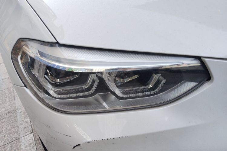 宝马X3 2021款 xDrive28i 豪华套装车身外观8