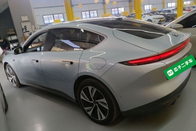 蔚来ET5 2022款 75kWh车身外观4