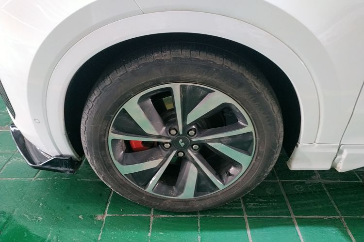 理想汽车 理想ONE 2021款 增程6座版车身外观6002