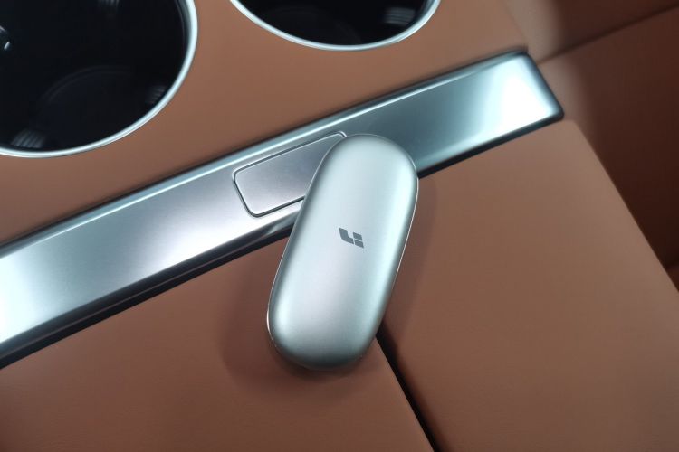 理想汽车 理想L9 2025款 Pro 智能焕新版中控内饰11