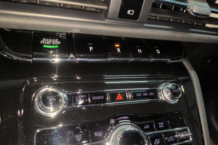 林肯 冒险家 2022款 改款 2.0T 两驱尊享版局部细节18