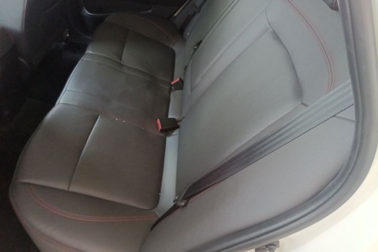 长安 逸动 2016款 1.6L 手动风尚型中控内饰21