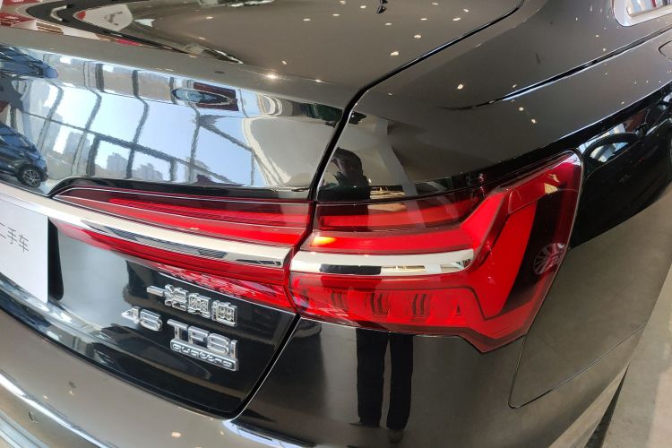奥迪A6L 2022款 45 TFSI quattro 臻选动感型车身外观9