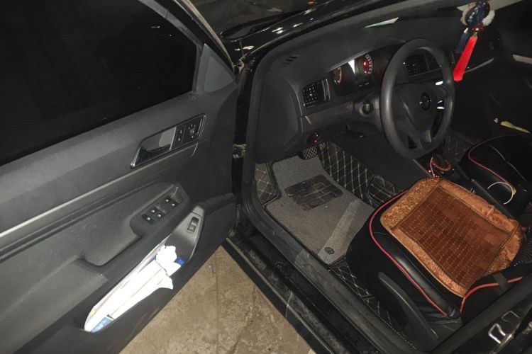 大众 朗逸 2017款 1.6L 自动风尚版中控内饰20