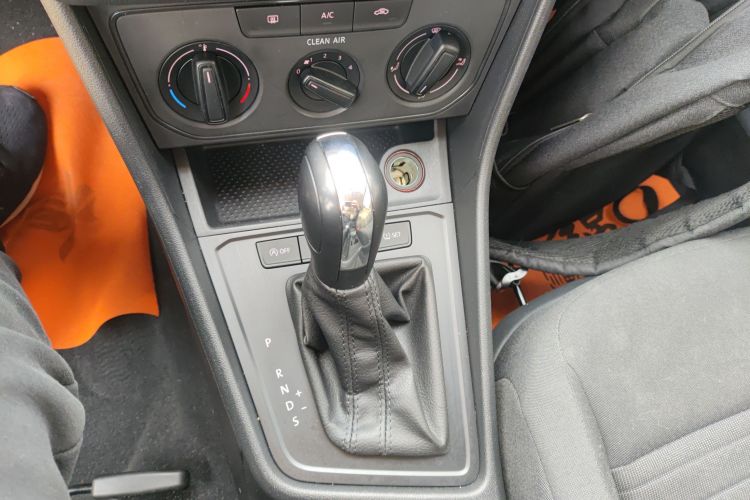 大众 2019款 朗逸启航 1.5L 自动风尚版 国VI中控内饰18