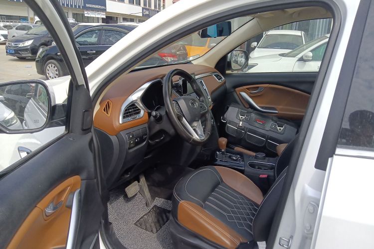 东南DX7 2017款 1.5T 自动豪华型中控内饰20